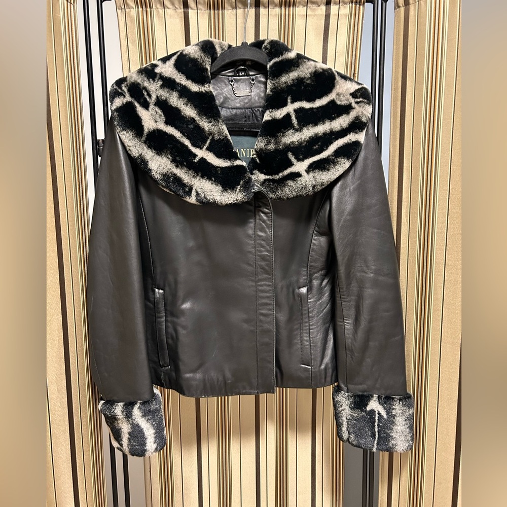 Leather jacket with faux Chinchilla trim